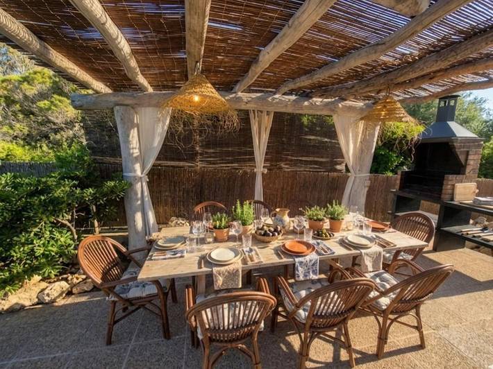 Location de vacances pour 8 personnes, avec vue ainsi que jardin et piscine à Port d'Addaia - 2