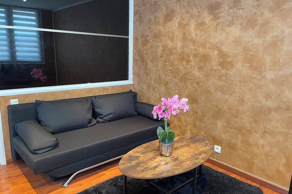 Entire apartment, Jo apartment near Paris and Orly in Savigny-sur-Orge, Essonne