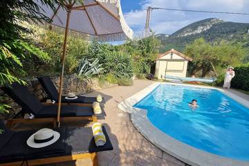 Location de vacances pour 8 personnes, avec jardin et sauna à Puivert