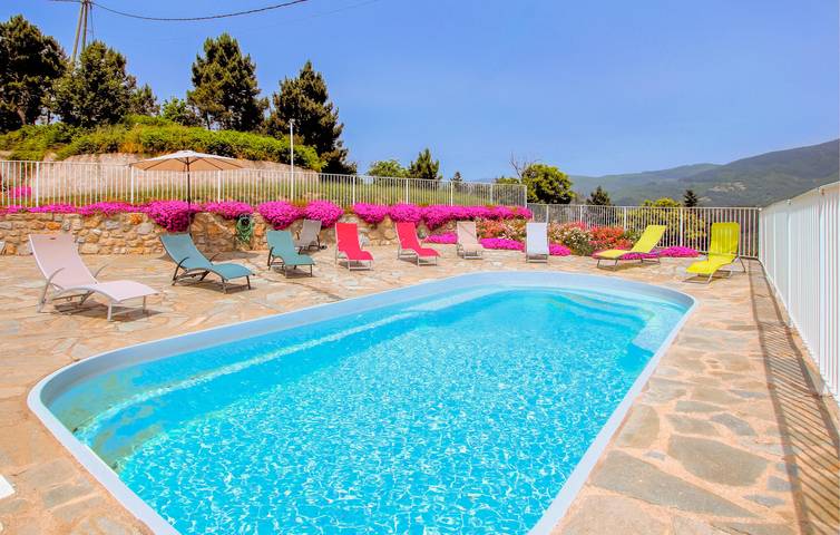 Ferienhaus für 18 Personen, mit Garten und Pool sowie Terrasse in der Ardèche - 2