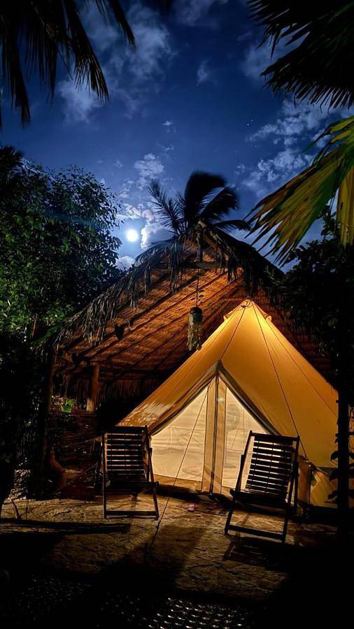 Casas e apartamentos de temporada para 2 pessoas, com jardim e vista para o lago e ainda terraço em Itarema