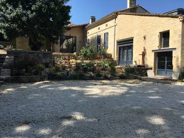 Gîte pour 8 personnes, avec jardin ainsi que terrasse et piscine en Gironde