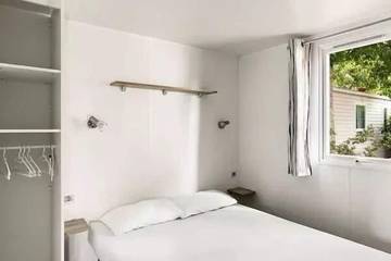 Camping für 4 Personen in Vendays-Montalivet, Côte d’Argent, Bild 1