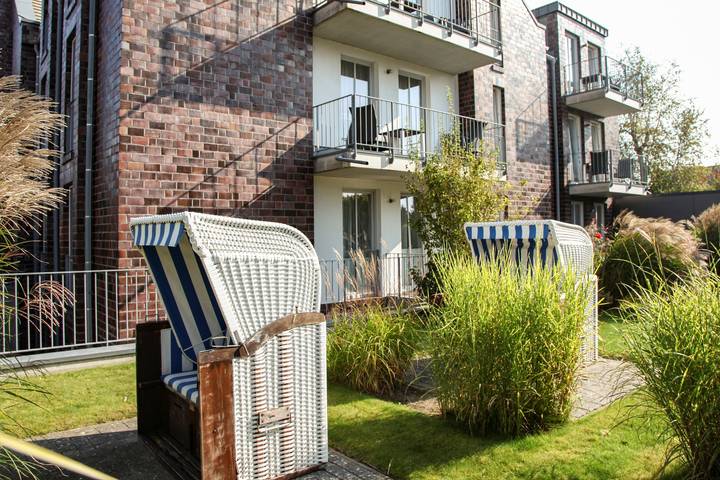 Ganze Wohnung, 5-Sterne Komfort-Ferienhaus Jümmers - 'Antje', in erster Reihe, direkt am Nationalpark Wattenmeer in Horumersiel, Wangerland