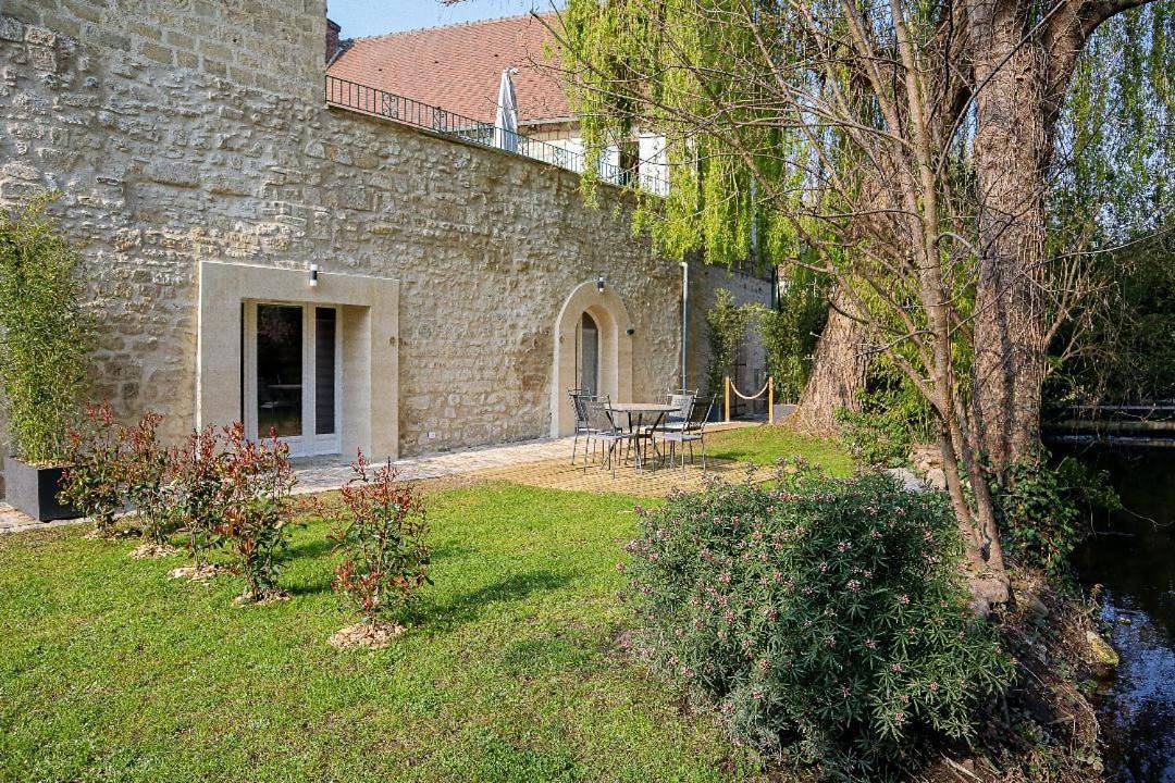 Two-Bedroom House in Senlis, Oise