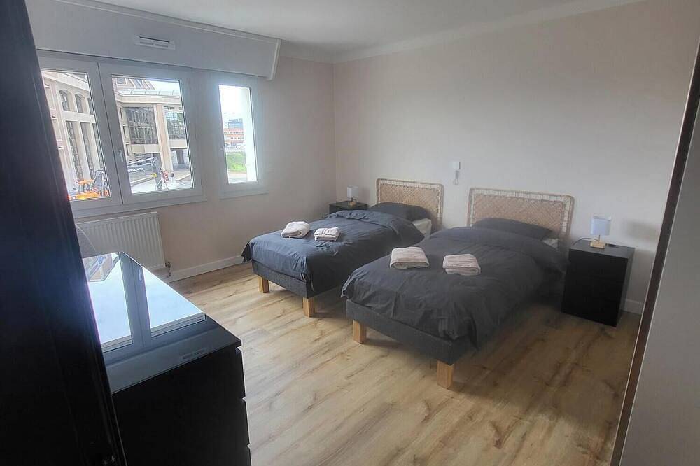 Detached house downtown in Dunkirk, Flanders Dune Coast