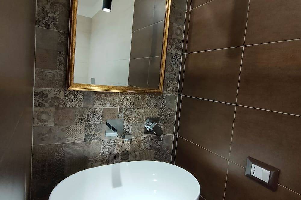 Apartamento entero, Central apartment in private area in Barletta, Via Francigena