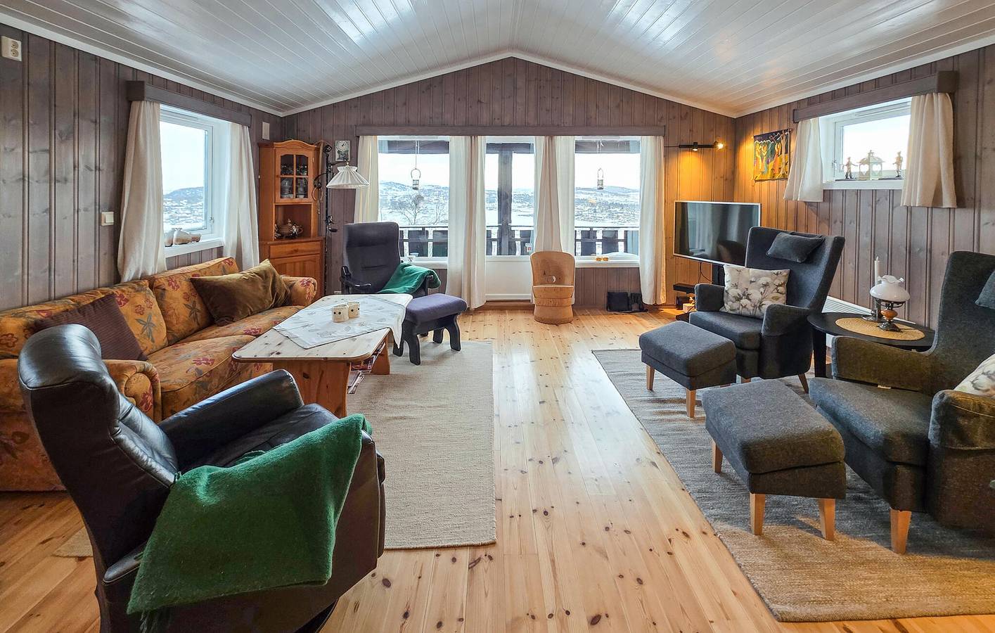 Ferienhaus für 10 Personen mit Garten in Vinje