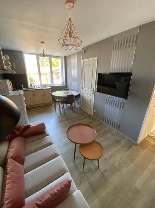 Gîte pour 2 personnes, avec terrasse à Équeurdreville-Hainneville - 3