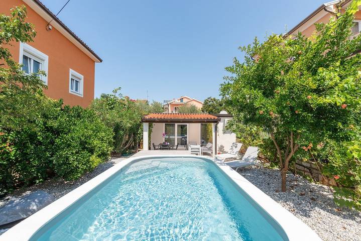 Ferienhaus für 3 Personen, mit Terrasse und Pool sowie Garten, kinderfreundlich in Umag und Umgebung - 2