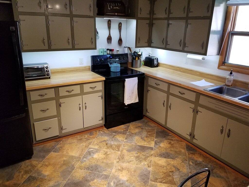 Log Cabin for 6 Guests in Black Hills, Lawrence County