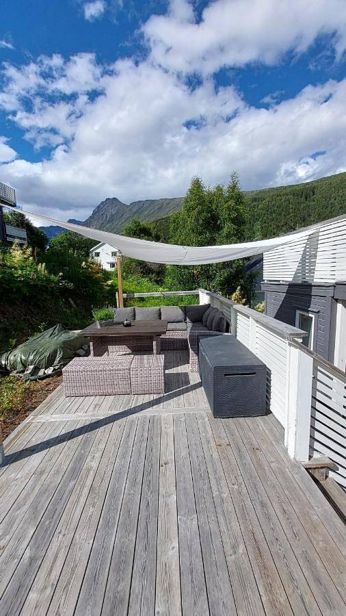 Ferienwohnung für 7 Personen, mit Garten und Ausblick in Lyngen - 3
