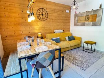 Chalet for 6 People in Les Gets, Les Portes du Soleil, Photo 1
