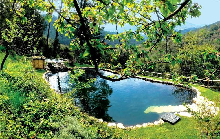 Gîte pour 6 personnes, avec piscine et terrasse dans Soustelle