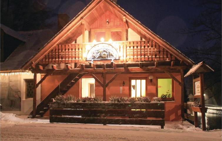 Rückzugsort im Stadtzentrum mit Parkplatz, Garten und Terrasse in Remptendorf, Thüringer Schiefergebirge