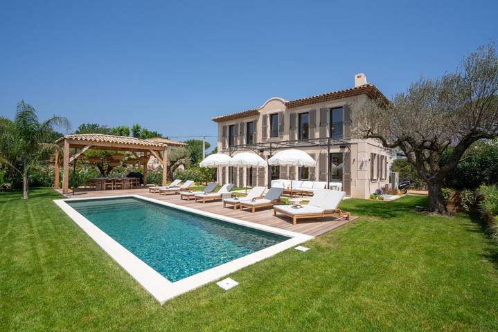 Villa voor 10 personen, with zwembad and terras as well as uitzicht in Gassin