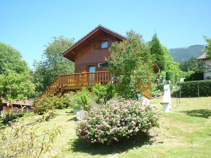 Gîte pour 4 personnes, avec Terrasse et Jardin dans Presle