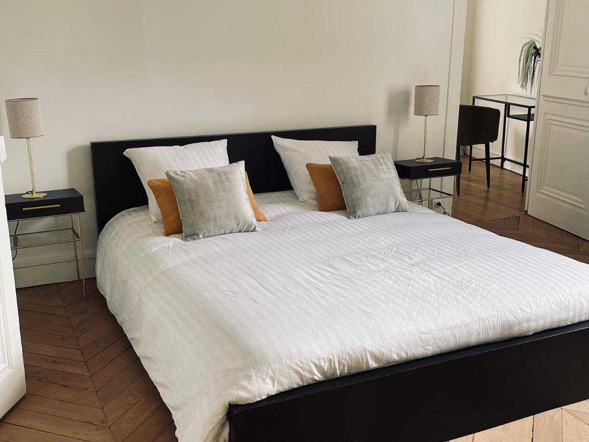 Appartement entier, Grand appartement d'exception au Château Randin in Écully, Lyon et ses environs