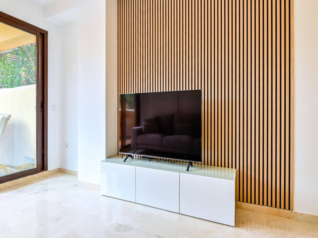 Entire apartment, Apartment in Estepona with Beach Access in Saladillo Benamara, Estepona