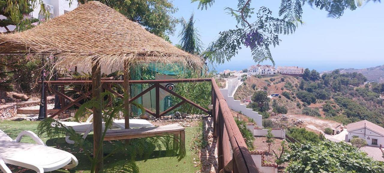 Appartement entier, Casa Pura Vida jardin in Frigiliana Road, Frigiliana