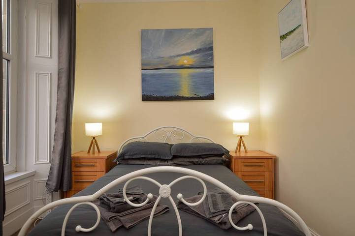 Ganze Wohnung, Secret Coast Getaway -  Seaview apartment that sleeps 6 guests  in 3 bedrooms in Tighnabruaich, Argyll & Bute