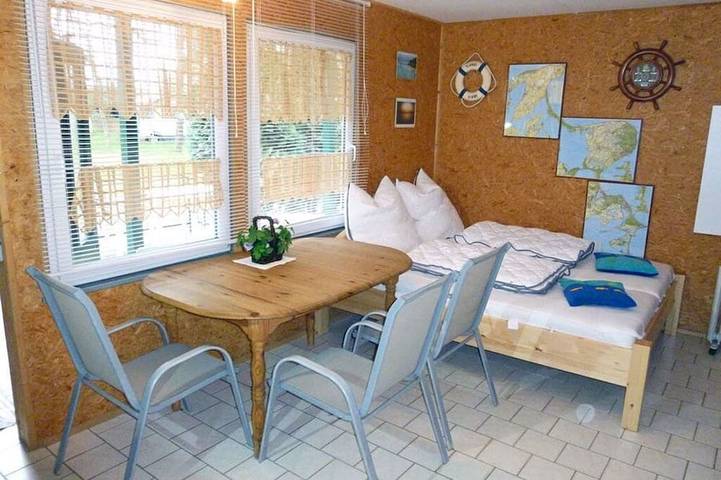 Bungalow für 2 Personen, mit Terrasse, mit Haustier in Altenkirchen - 4