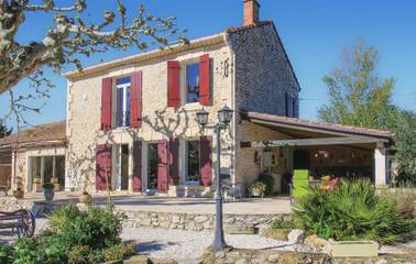 Maison de vacances pour 7 personnes, avec terrasse ainsi que piscine et jardin dans les Bouches-du-Rhône