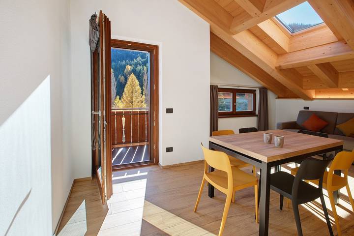 Appartamento per 5 persone, con balcone e giardino, con animali domestici in Valdidentro