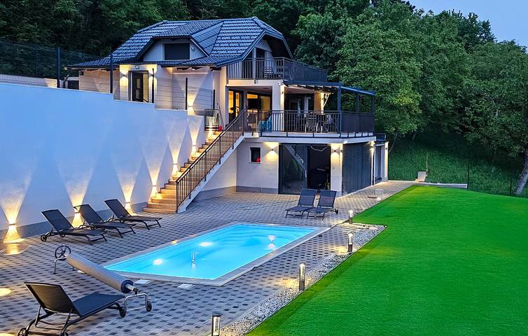Ferienhaus für 6 Personen, mit Sauna und Pool sowie Whirlpool und Terrasse - 1