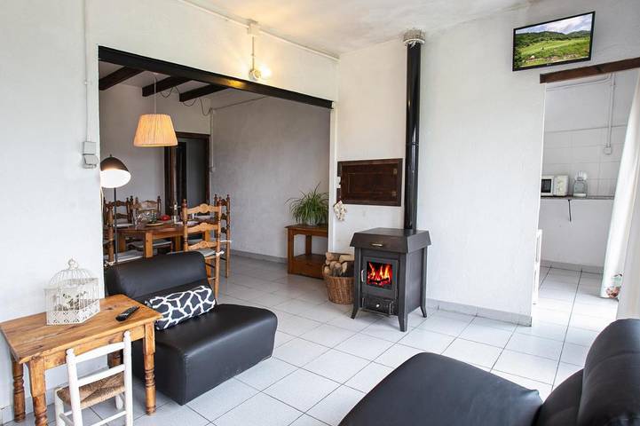 Casa rural para 6 personas, con jardín y vistas, Se admiten mascotas en Osona - 4