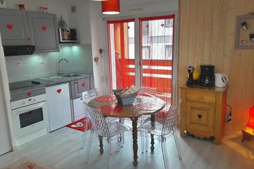 Gîte pour 3 personnes, avec balcon à Les Rousses