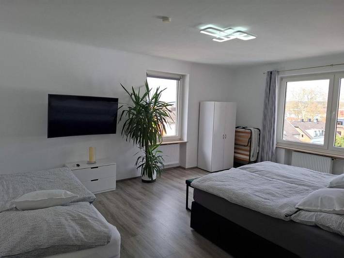 Ferienwohnung für 7 Personen, mit Terrasse und Ausblick in Saarbrücken
