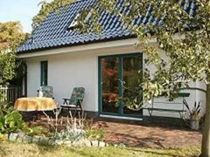 Ferienwohnung für 2 Personen, mit Terrasse und Garten in Sassnitz