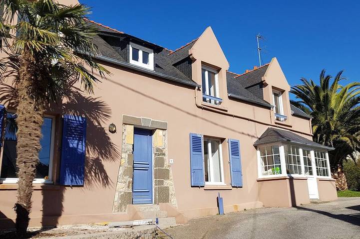Maison de vacances pour 8 personnes, avec jardin et terrasse, animaux acceptés dans Plage de Morgat