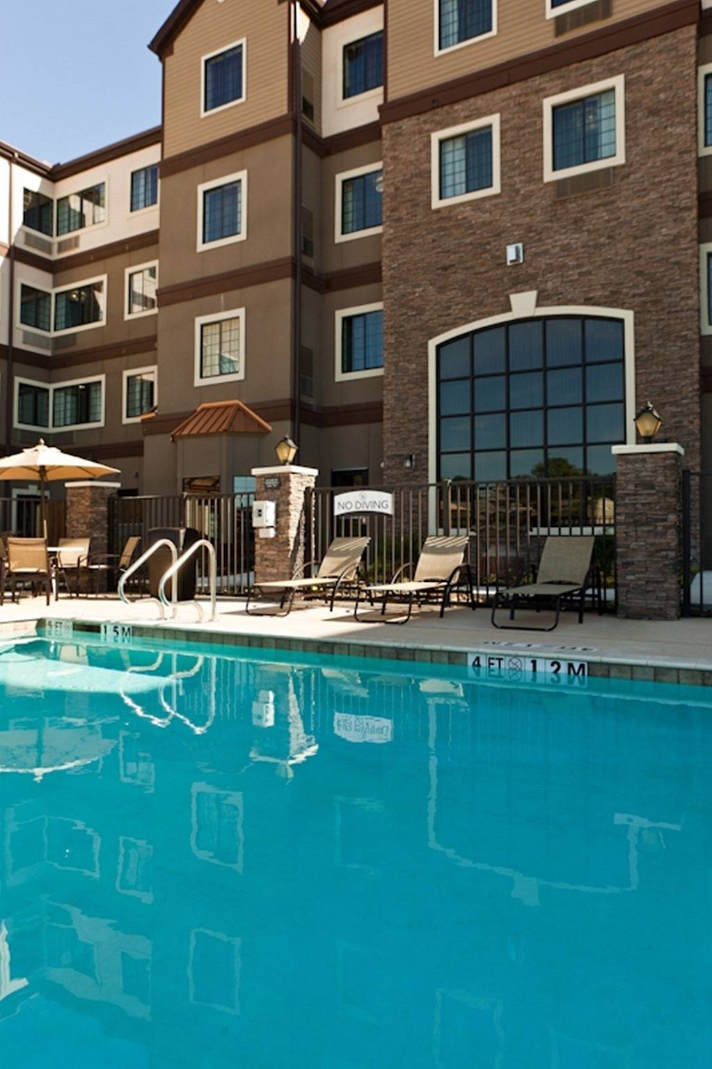 Ganze Wohnung, Staybridge Houston Iah Beltway 8 in Harris County