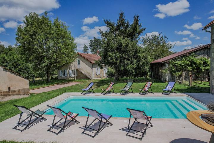 Villa pour 45 personnes, avec jardin en Auvergne - 4