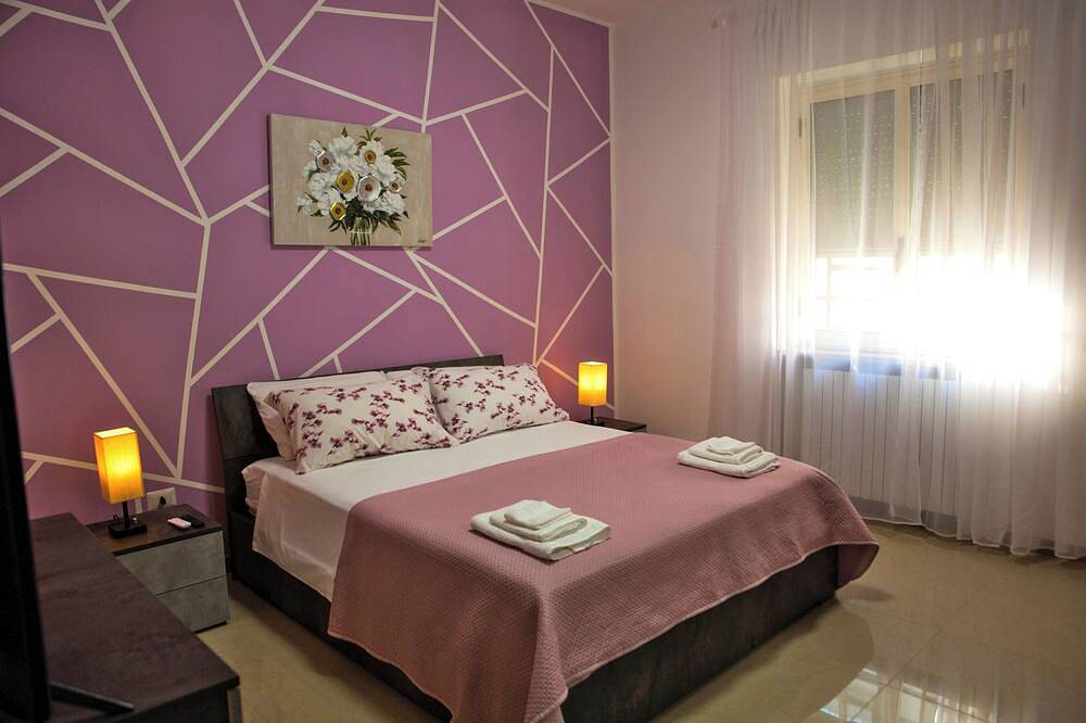 Appartamento intero, Accogliente Appartamento Con 3 Camere Da letto Con Climatizzatore In Ogni Stanza in Conversano, Provincia di Bari