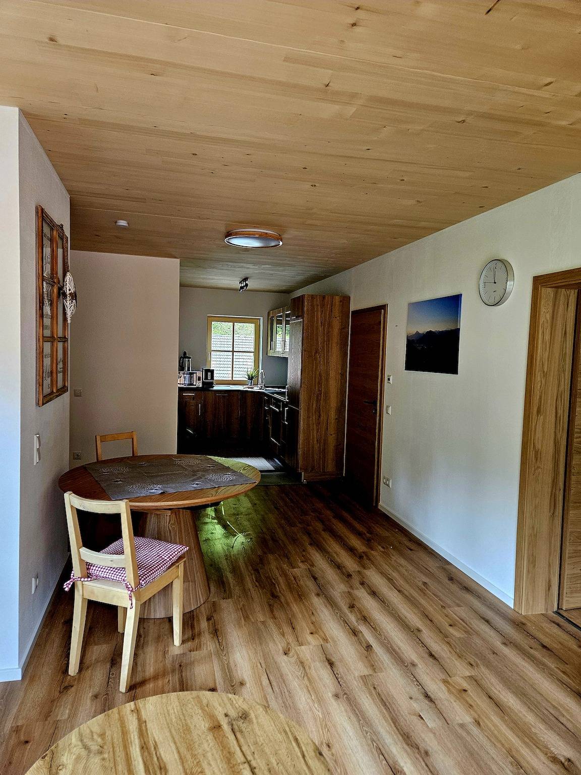 Ganze Ferienwohnung, Ferienwohnung Brandstein inkl. Chiemgaukarte - Ferienwohnung 50qm, Balkon, Küche, Wohnz., Schlafz., max. 2 Pers. in Ruhpolding, Bayerische Alpen