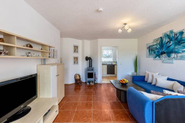 Appartement entier, Appartement 'Ayleen' avec vue sur la montagne, terrasse privée et Wi-Fi in Hechingen, Neckar-Alb