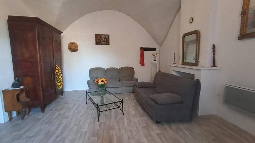Location de vacances pour 10 personnes, avec terrasse et vue, animaux acceptés à Saint-André-de-Cruzières