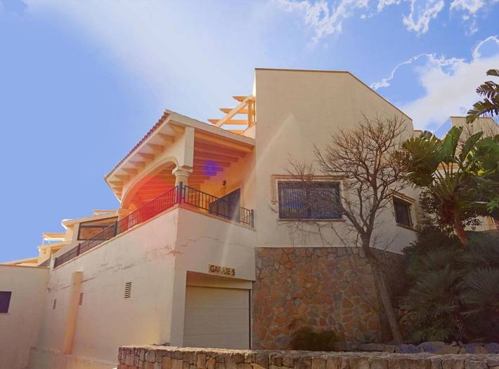 Ferienhaus für 6 Personen, mit Pool und Garten sowie Ausblick, mit Haustier in Altea