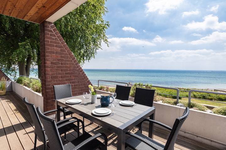 Ferienwohnung für 6 Personen, mit Balkon und Whirlpool sowie Garten und Sauna in Schashagen