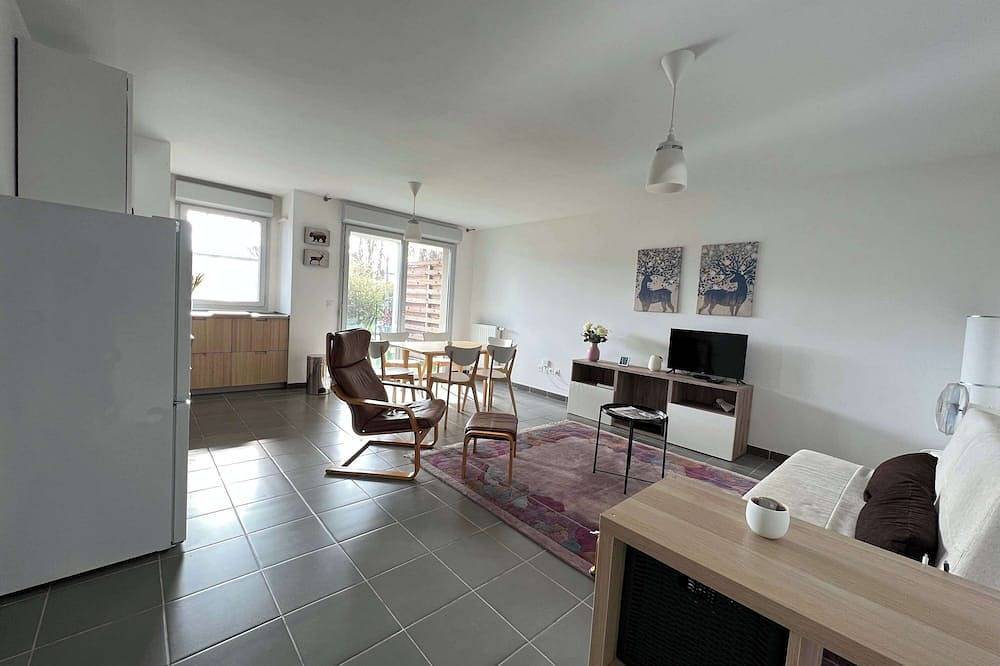 Entire apartment, Le Quinze Sols | T3 Terrasse - Blagnac, Toulouse in Blagnac, Toulouse region