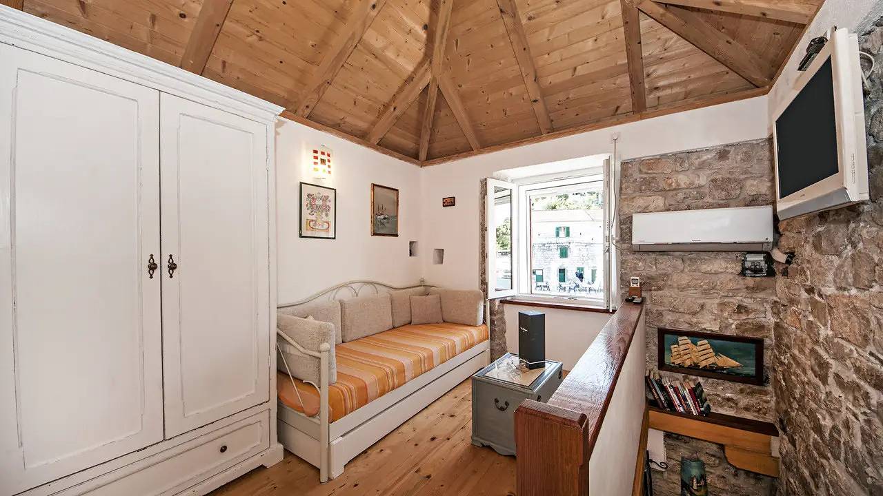 Ferienhaus für 4 Personen (37 m²) in Maslinica in Maslinica, Solta