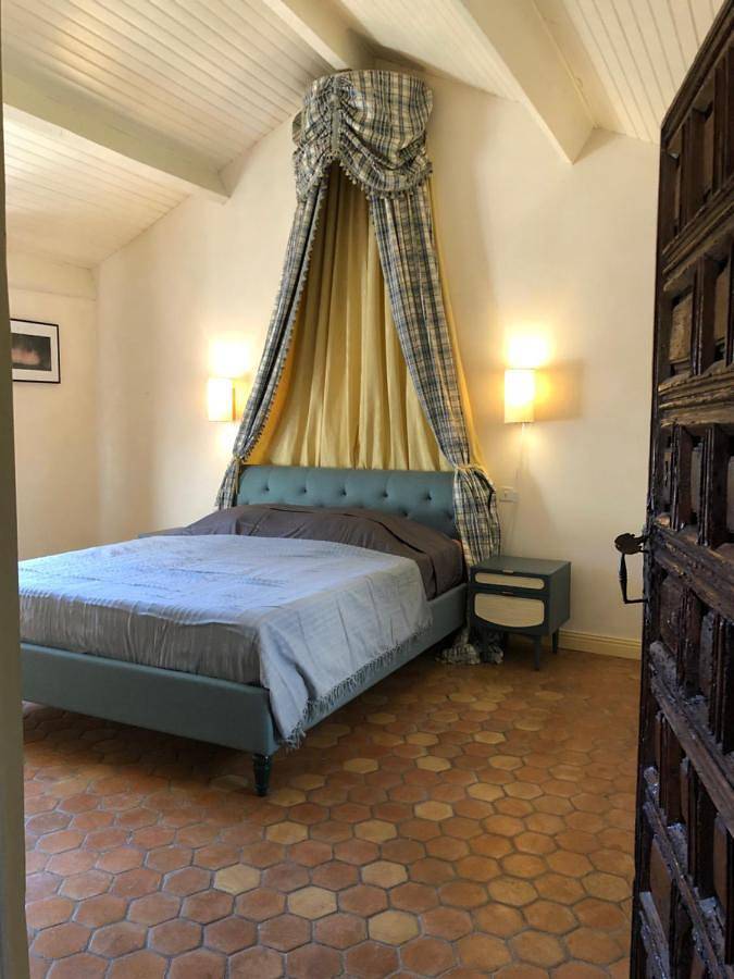 Gîte pour 2 personnes, avec jardin et terrasse ainsi que vue et piscine à Saint-Rome-de-Tarn - 2
