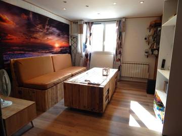 Gîte pour 8 personnes, avec jardin, animaux acceptés à L'Arbresle