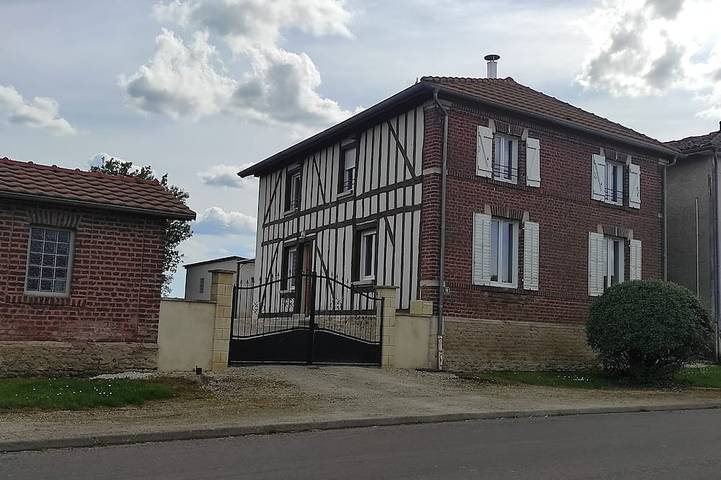 Location de vacances pour 8 personnes dans Longeville-sur-la-Laines