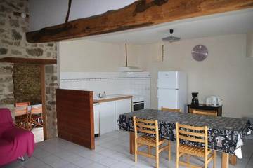 Gîte pour 5 personnes, avec jardin et terrasse dans les Deux-Sèvres