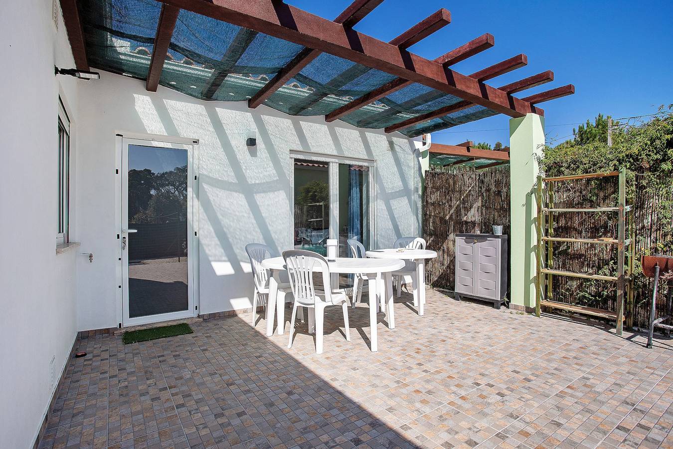 Maison de Vacances 'Vintage Gonçalo Lagoa Stay' avec Terrasse Privée, Jardin Privé et Wi-Fi in Nadadouro, Leiria District
