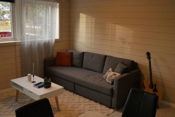 Ferienwohnung für 4 Personen, mit Terrasse und Garten, mit Haustier in Leknes